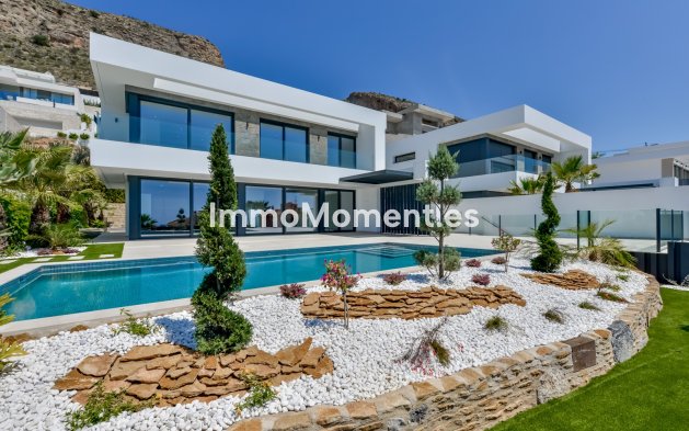 Obra nueva - Villa independiente - Finestrat