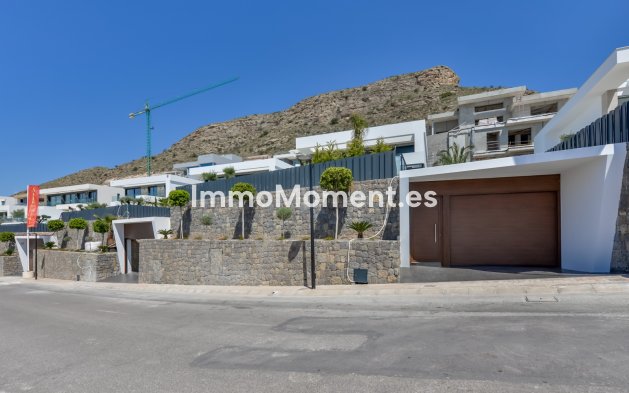 Obra nueva - Villa independiente - Finestrat