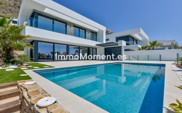 Obra nueva - Villa independiente - Finestrat