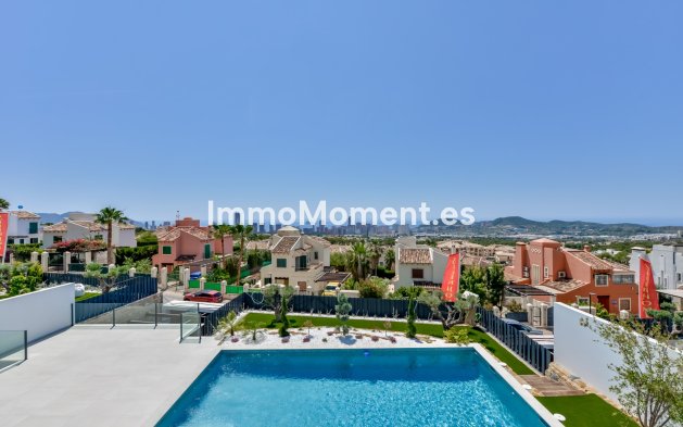 Obra nueva - Villa independiente - Finestrat
