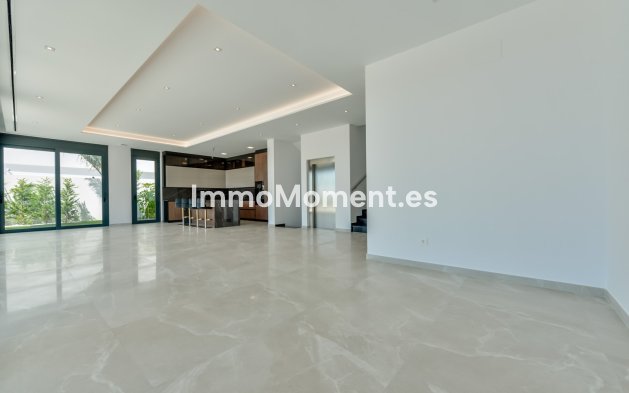 Obra nueva - Villa independiente - Finestrat