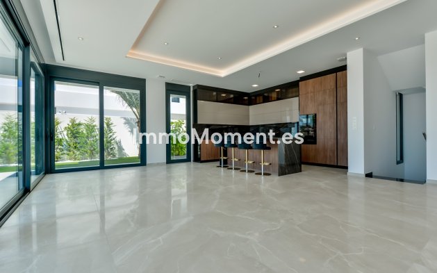 Obra nueva - Villa independiente - Finestrat