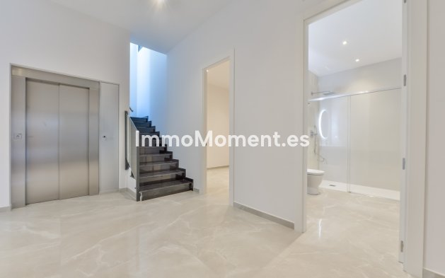 Obra nueva - Villa independiente - Finestrat