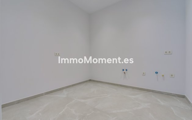 Obra nueva - Villa independiente - Finestrat