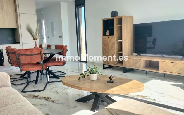 Obra nueva - Villa independiente - Pilar de la Horadada