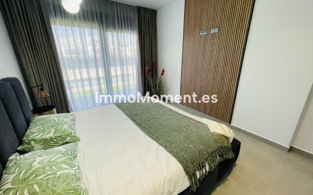 Obra nueva - Villa independiente - Torrevieja