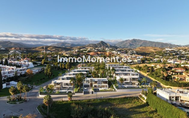 Neubau - Freistehende Villa - Estepona  - Estepona