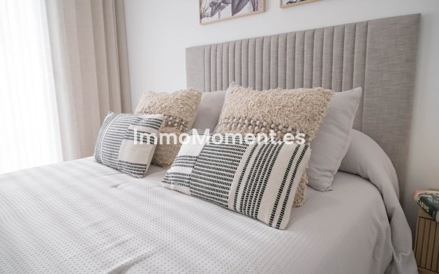 Neubau - Terraced - Jerónimo y Avileses