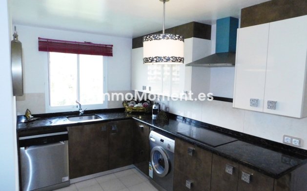 Resale - Apartment - Marbella - Guadalmina Alta