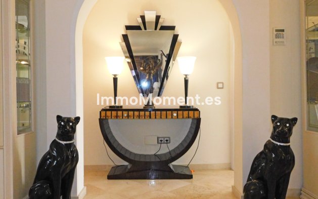Resale - Apartment - Marbella - Guadalmina Alta