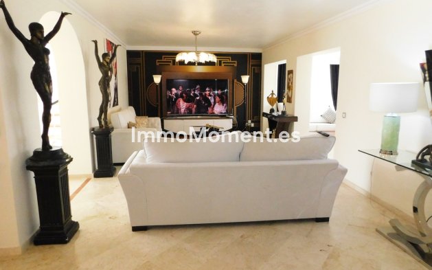 Resale - Apartment - Marbella - Guadalmina Alta