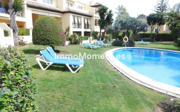 Resale - Apartment - Marbella - Guadalmina Alta