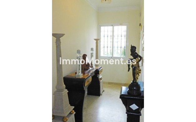 Resale - Apartment - Marbella - Guadalmina Alta
