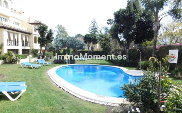 Resale - Apartment - Marbella - Guadalmina Alta