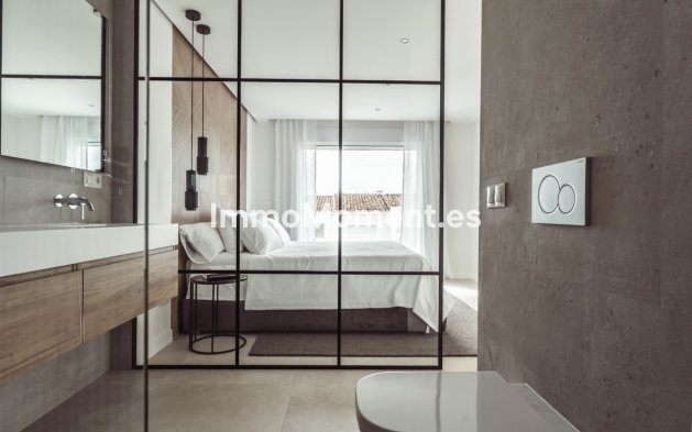 Resale - Townhouse - Marbella - Nueva Andalucía