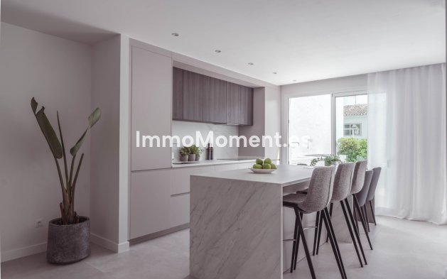 Resale - Townhouse - Marbella - Nueva Andalucía