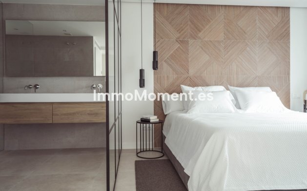 Resale - Townhouse - Marbella - Nueva Andalucía