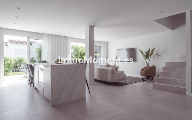 Resale - Townhouse - Marbella - Nueva Andalucía