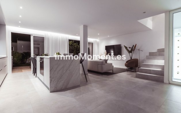 Resale - Townhouse - Marbella - Nueva Andalucía