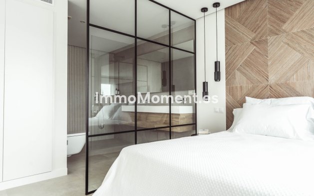 Resale - Townhouse - Marbella - Nueva Andalucía