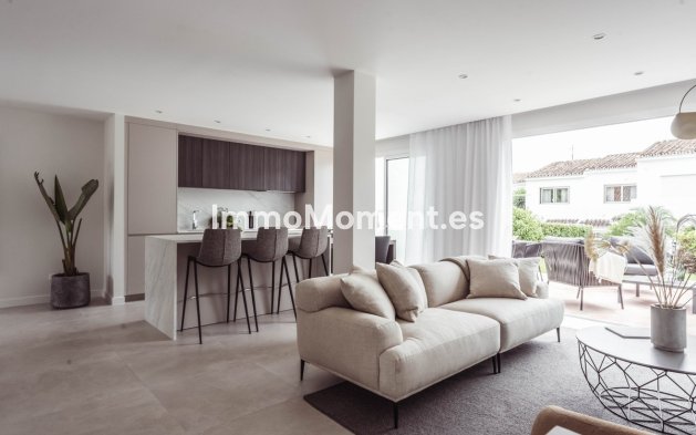 Resale - Townhouse - Marbella - Nueva Andalucía