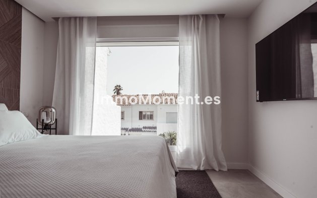 Resale - Townhouse - Marbella - Nueva Andalucía