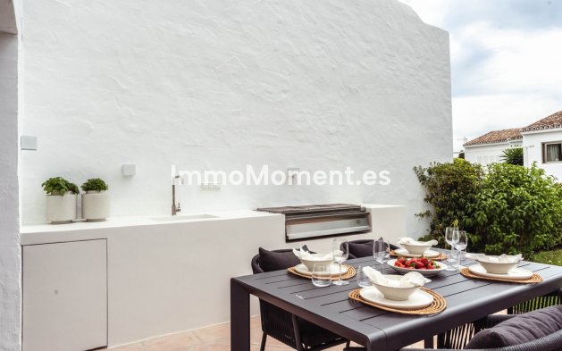Resale - Townhouse - Marbella - Nueva Andalucía