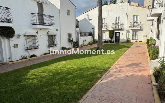 Wiederverkauf - House - Townhouse - Estepona  - Estepona
