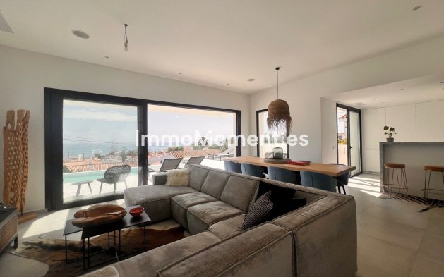 Resale - Detached villa - Mijas Costa - El Chaparral