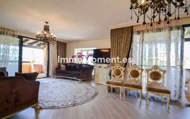 Revente - Appartement - Estepona  - Atalaya