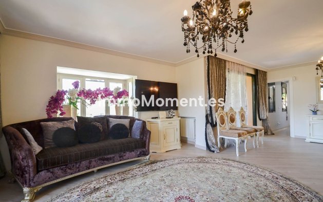 Revente - Appartement - Estepona  - Atalaya