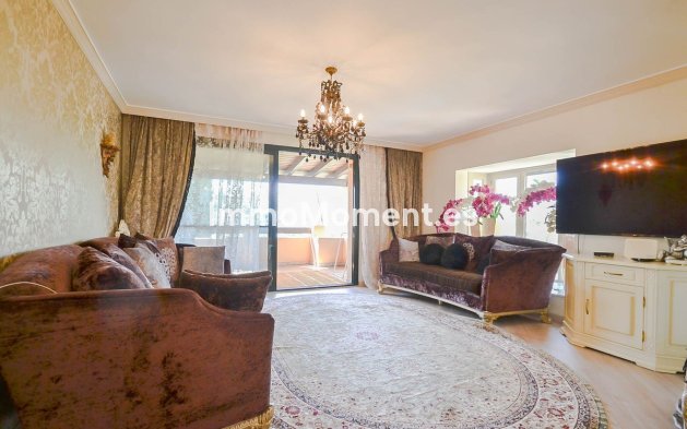 Revente - Appartement - Estepona  - Atalaya