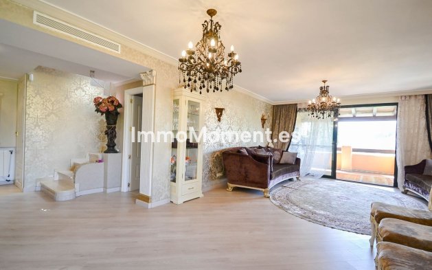 Revente - Appartement - Estepona  - Atalaya