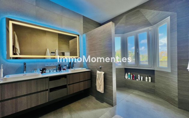 Resale - Townhouse - Estepona - Estepona Centro