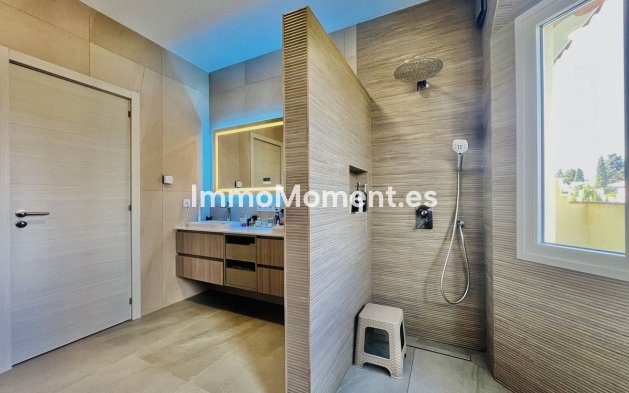 Resale - Townhouse - Estepona - Estepona Centro