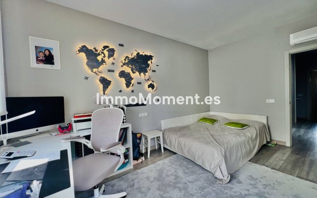 Resale - Townhouse - Estepona - Estepona Centro