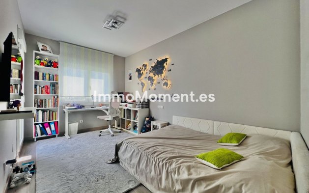 Resale - Townhouse - Estepona - Estepona Centro