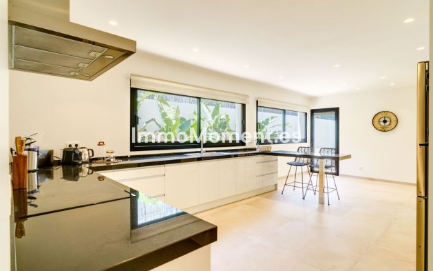 Wiederverkauf - Villa - Marbella - Marbella Centro