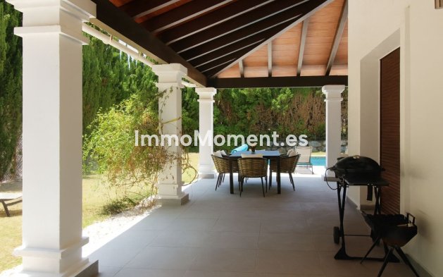 Resale - Villa - El Paraiso - New Golden Mile