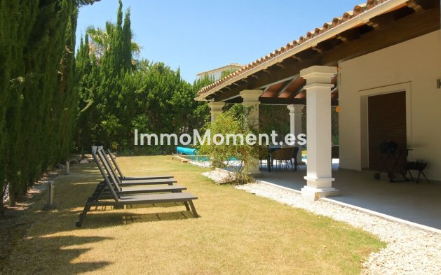 Resale - Villa - El Paraiso - New Golden Mile