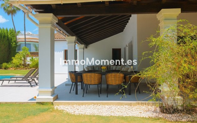 Resale - Villa - El Paraiso - New Golden Mile