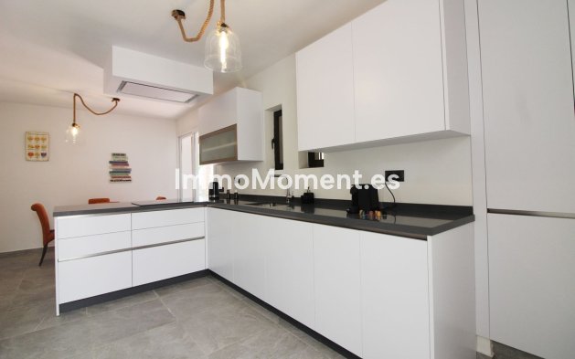 Revente - Villa - Benalmadena - Benalmadena Centro