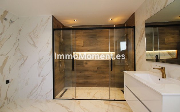 Revente - Villa - Benalmadena - Benalmadena Centro