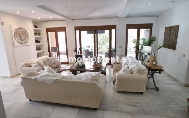 Bestaande woning - Villa - Estepona  - Atalaya