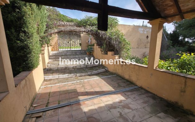 Bestaande woning - Villa - Estepona  - Atalaya