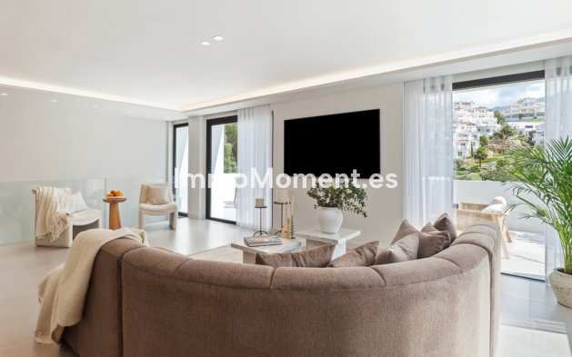 Wiederverkauf - Villa - Marbella - Nueva Andalucía