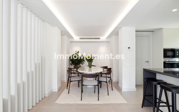 Wiederverkauf - Villa - Marbella - Nueva Andalucía