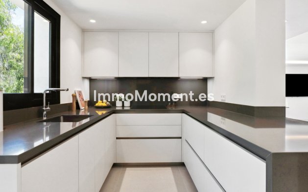 Wiederverkauf - Villa - Marbella - Nueva Andalucía