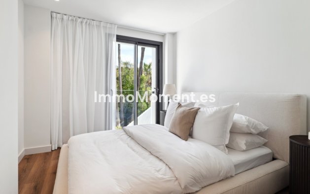 Wiederverkauf - Villa - Marbella - Nueva Andalucía