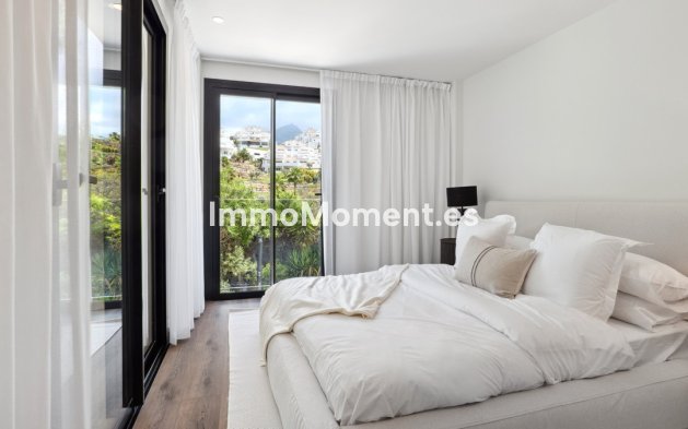 Wiederverkauf - Villa - Marbella - Nueva Andalucía